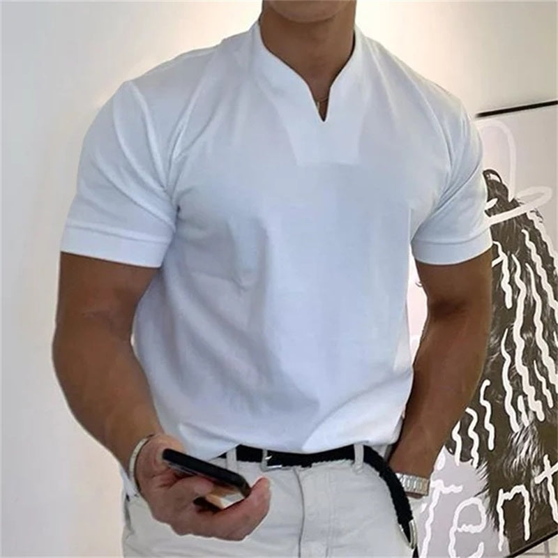Atmungsaktives Herren Fitnessshirt mit V-Ausschnitt – Timo