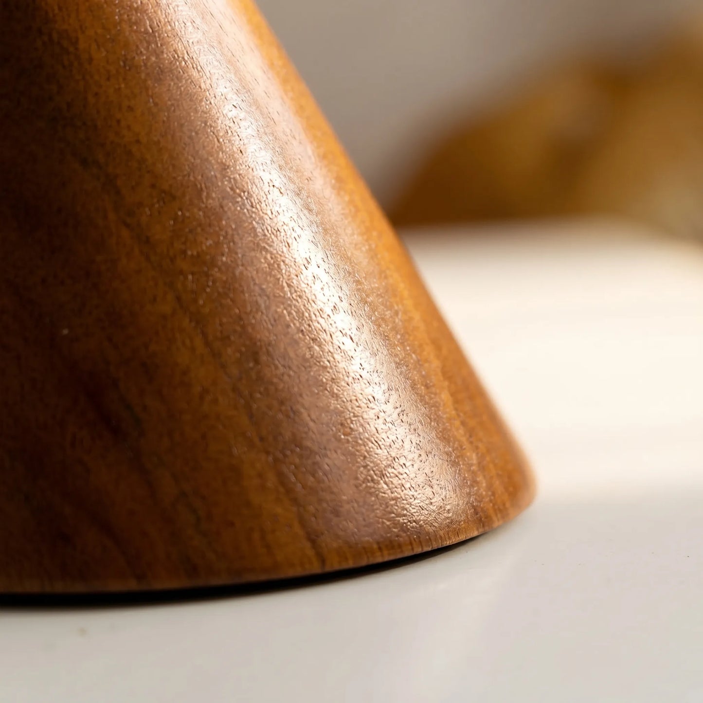 Mid-Century Table Lamp - Vespera