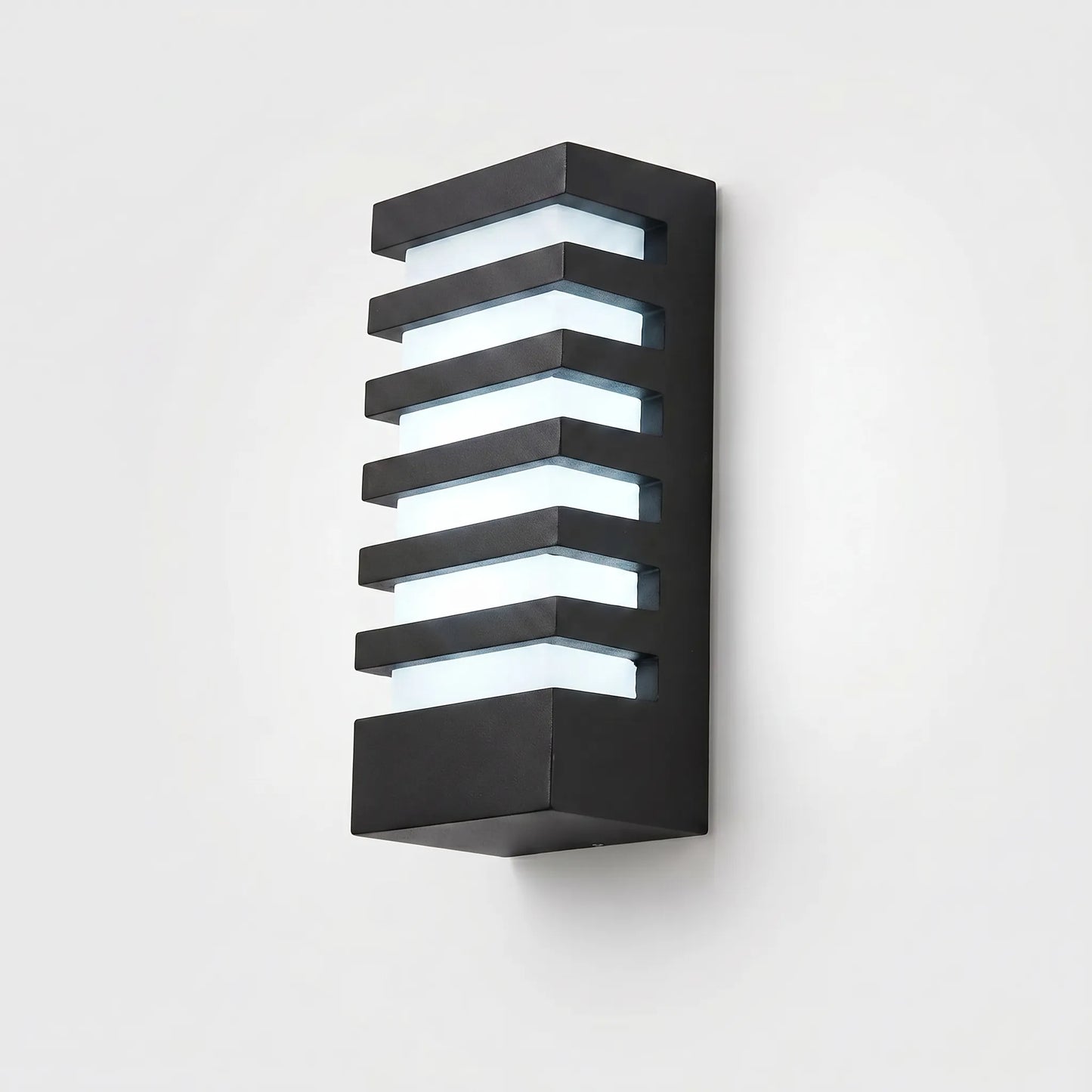 Modern LED Outdoor Wall Light - Clarzon