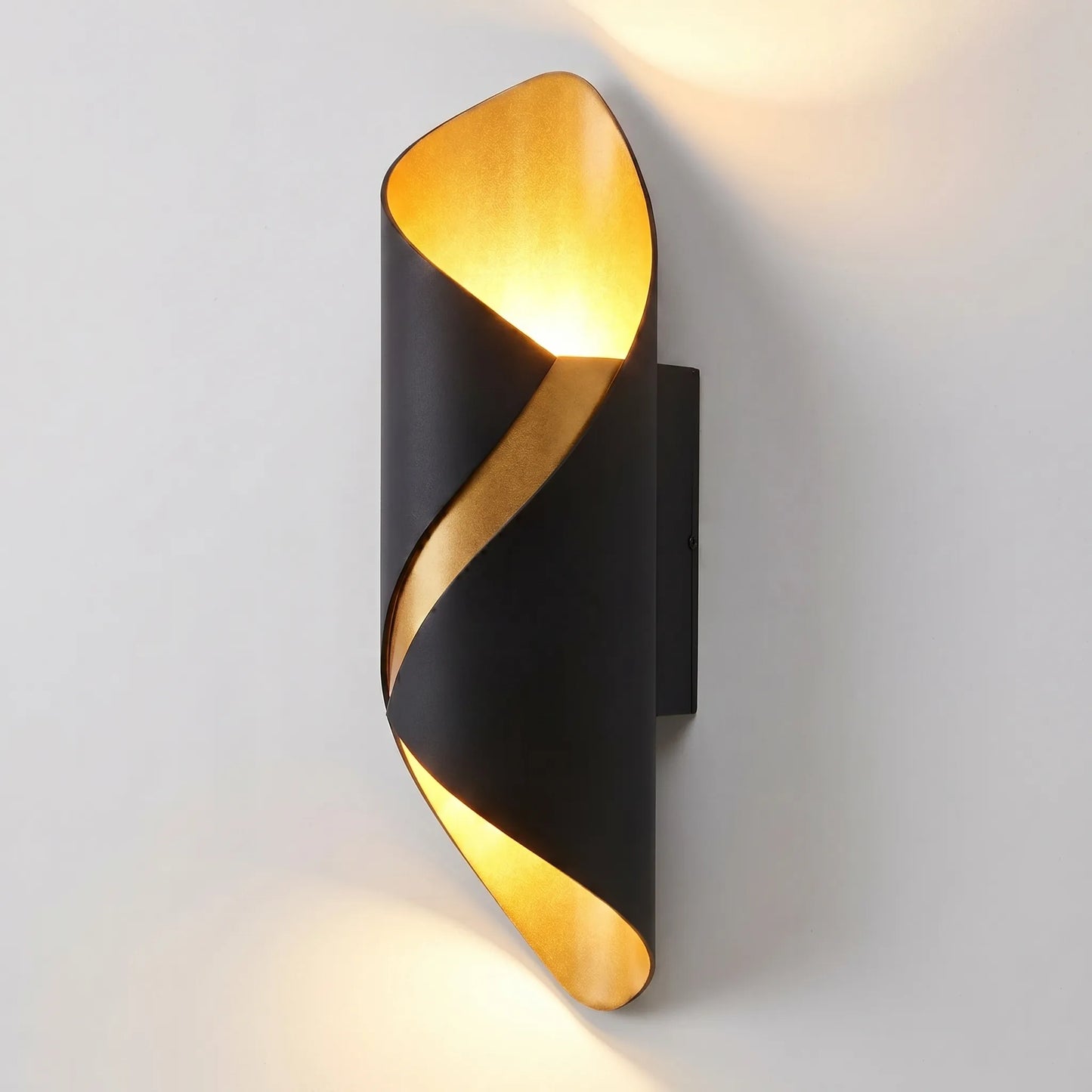 Modern Wall Lamp - Luminark