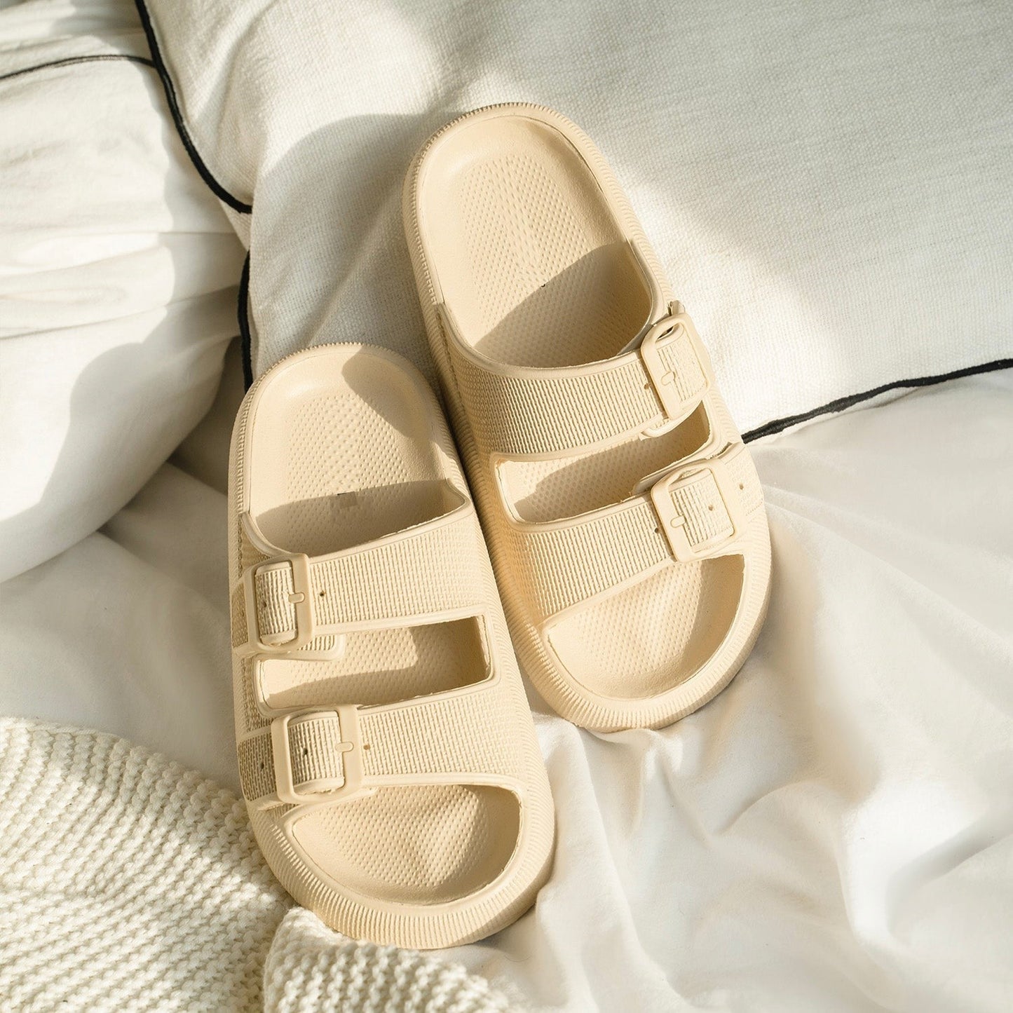 Bequeme Pillow-Slides mit weicher Sohle – Livia