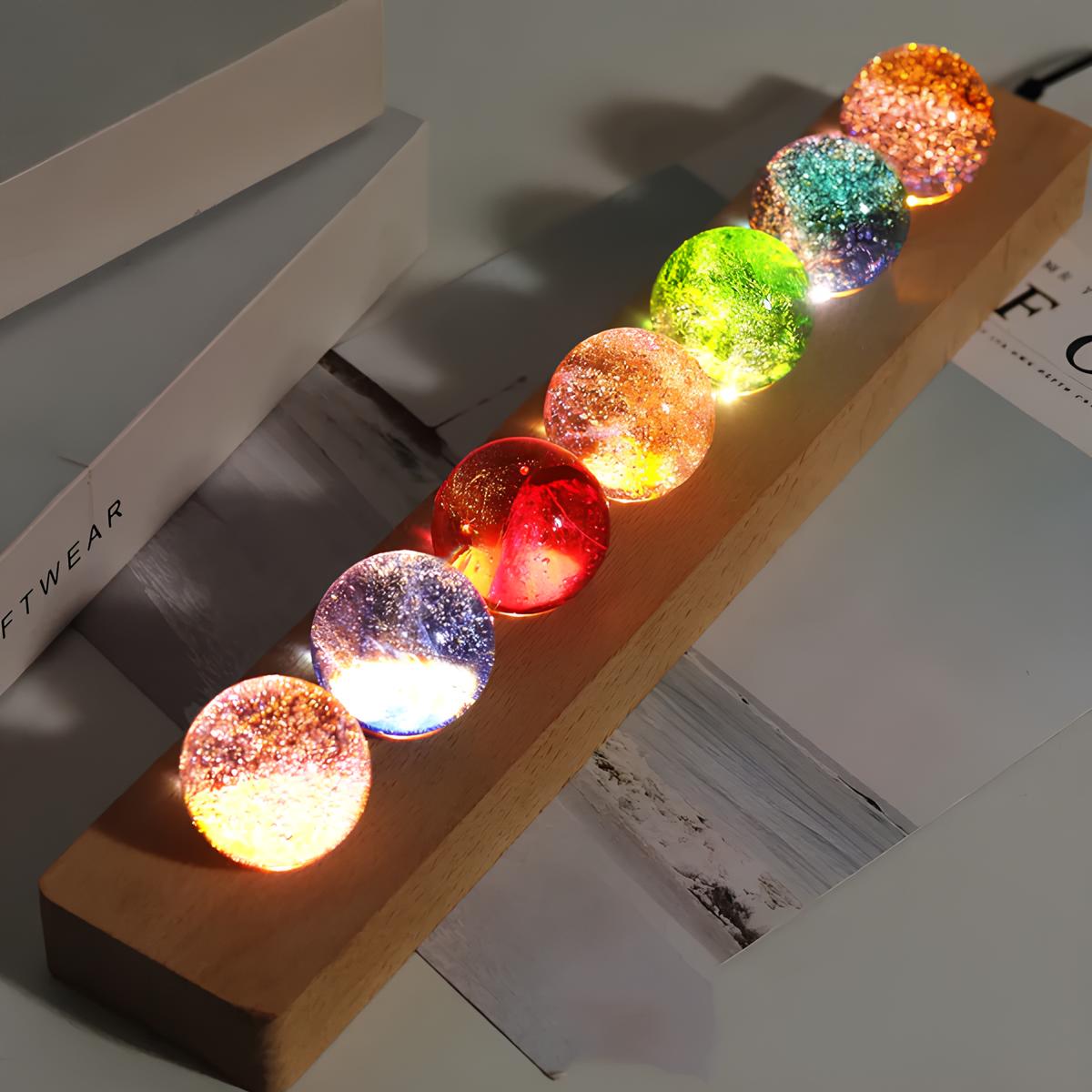 Leuchtende kosmische Kristalle - AstroGlow Orbs