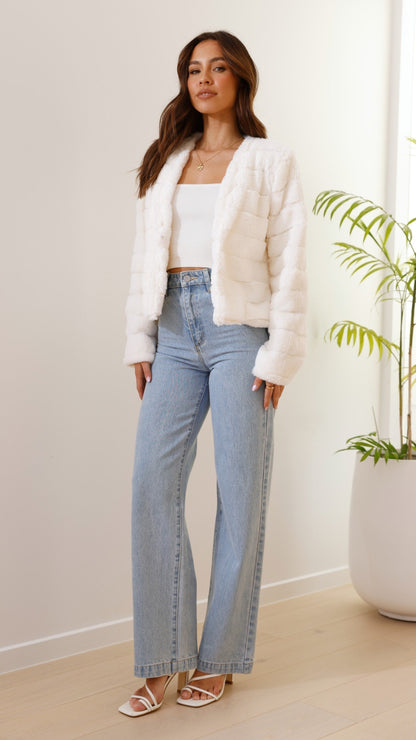 Luxuriöse Damen-Crop-Jacke – Veloura