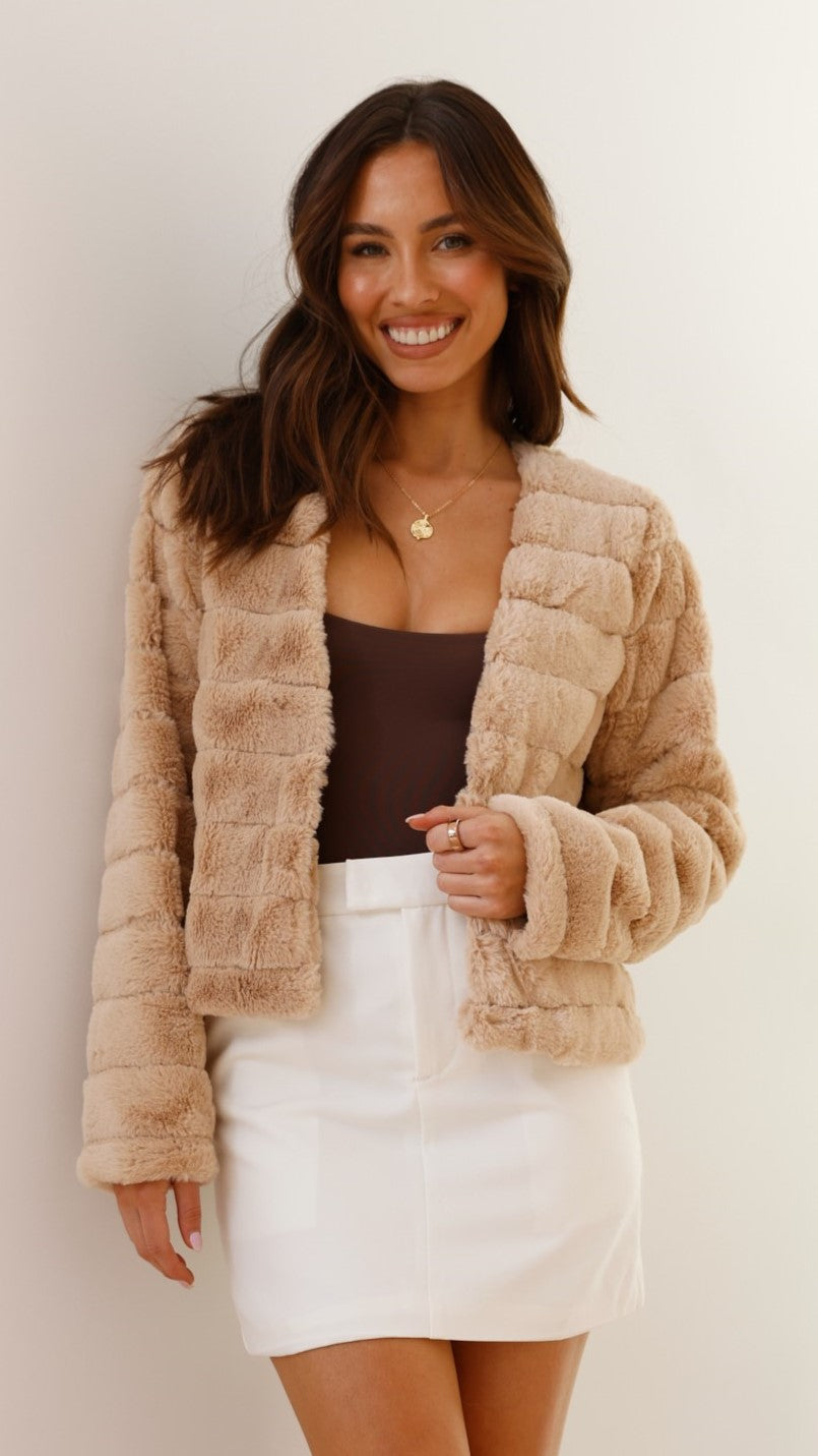 Luxuriöse Damen-Crop-Jacke – Veloura