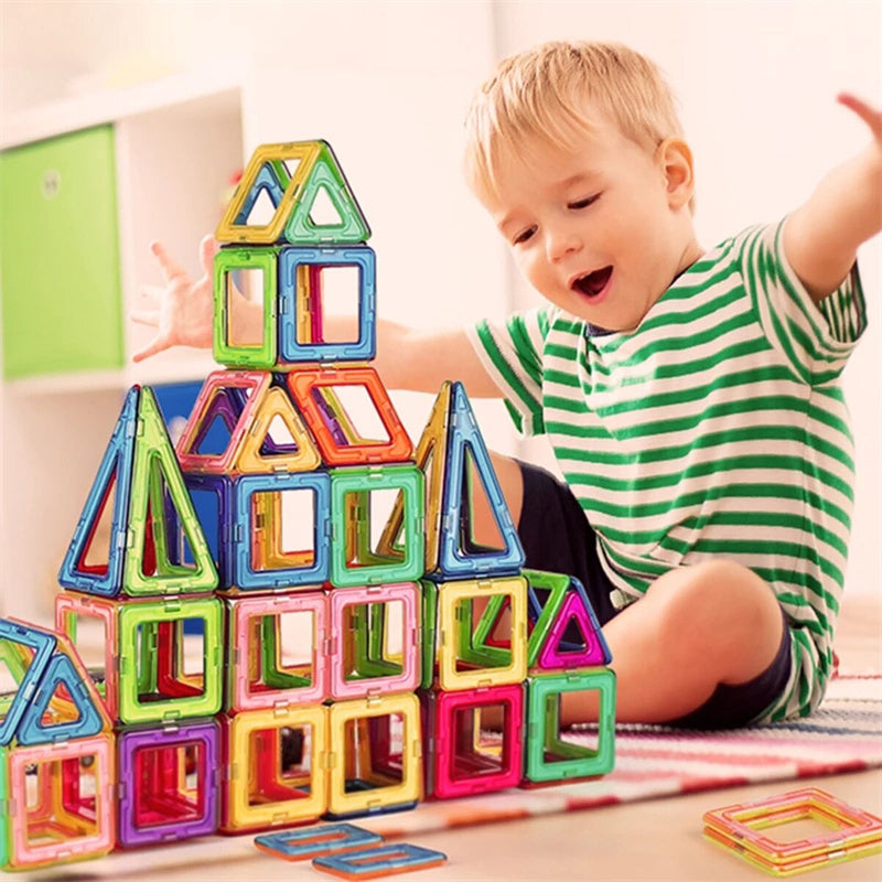 Magnetische Konstruktionsbausteine für Kinder – Lernspiel mit 118/148 Teilen