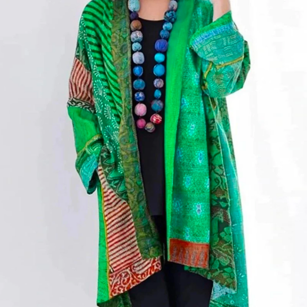 Herbstliche Boho-Strickjacke mit buntem Herbstmuster – Maravilla