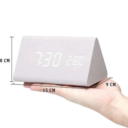 Holzuhr mit LED-Display und Sprachsteuerung - EcoClock