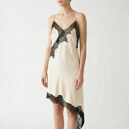 Asymmetrisches Slipkleid Mit Transparenten Details -  Mable