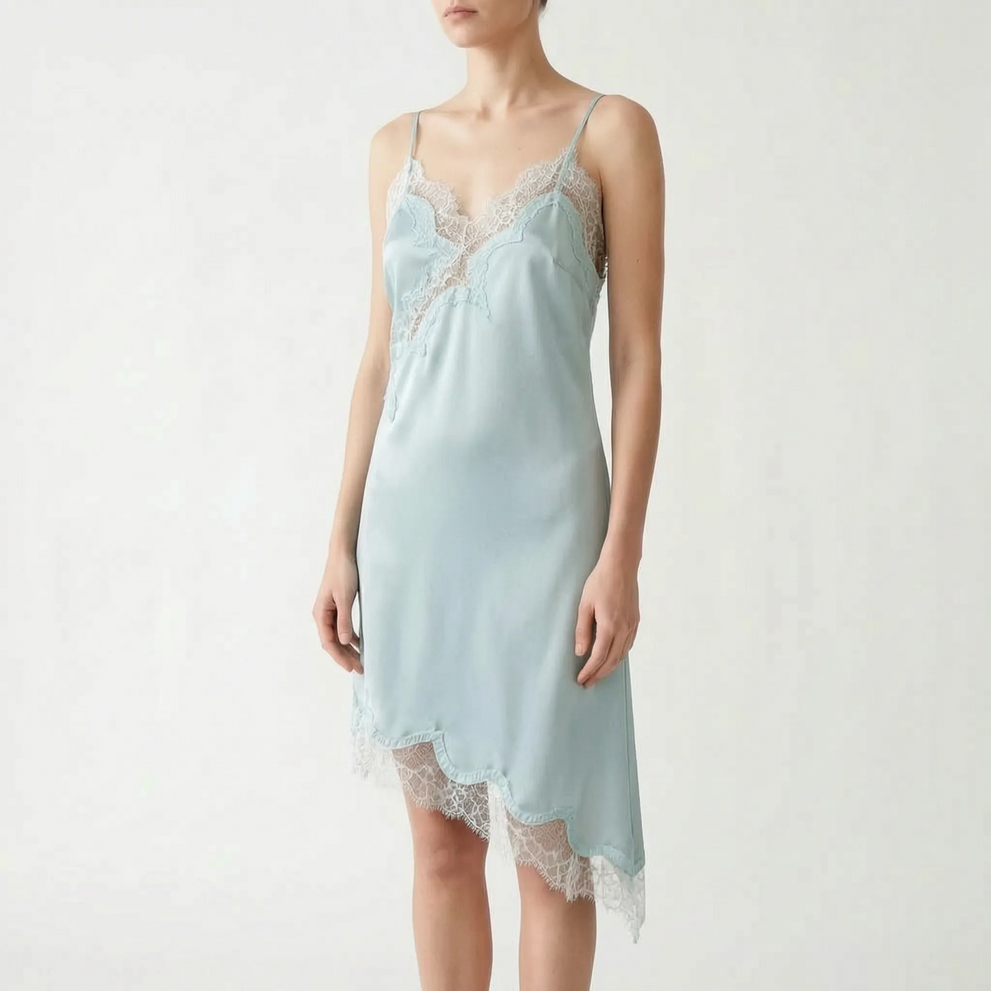 Asymmetrisches Slipkleid Mit Transparenten Details -  Mable