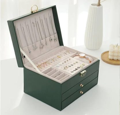 Schmuckbox mit mehreren Schichten und samtigem Innenraum – Maeva
