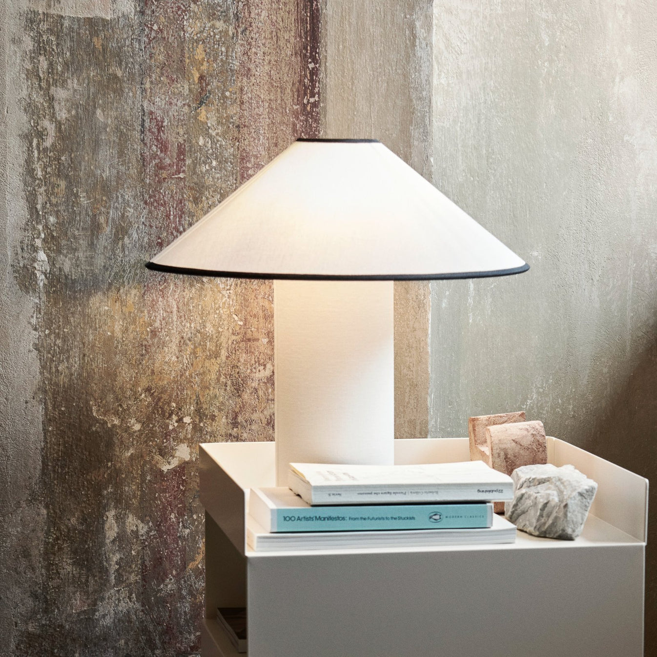 Tischlampe mit Stoffschirm – Lunara
