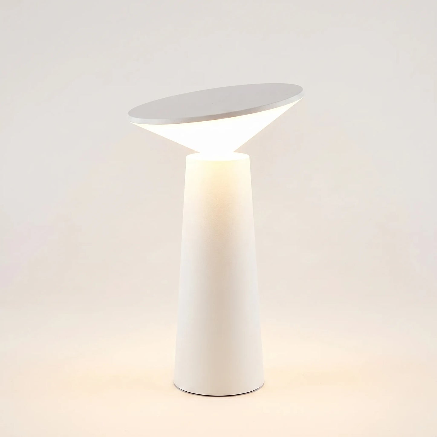 Cordless Table Lamp -  Vesperion