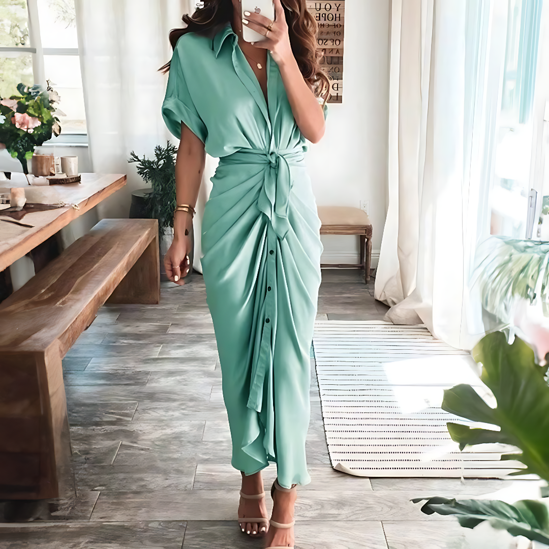 Maxikleid mit Rüschen und V-Ausschnitt Sommerstil Damenmode - Elina