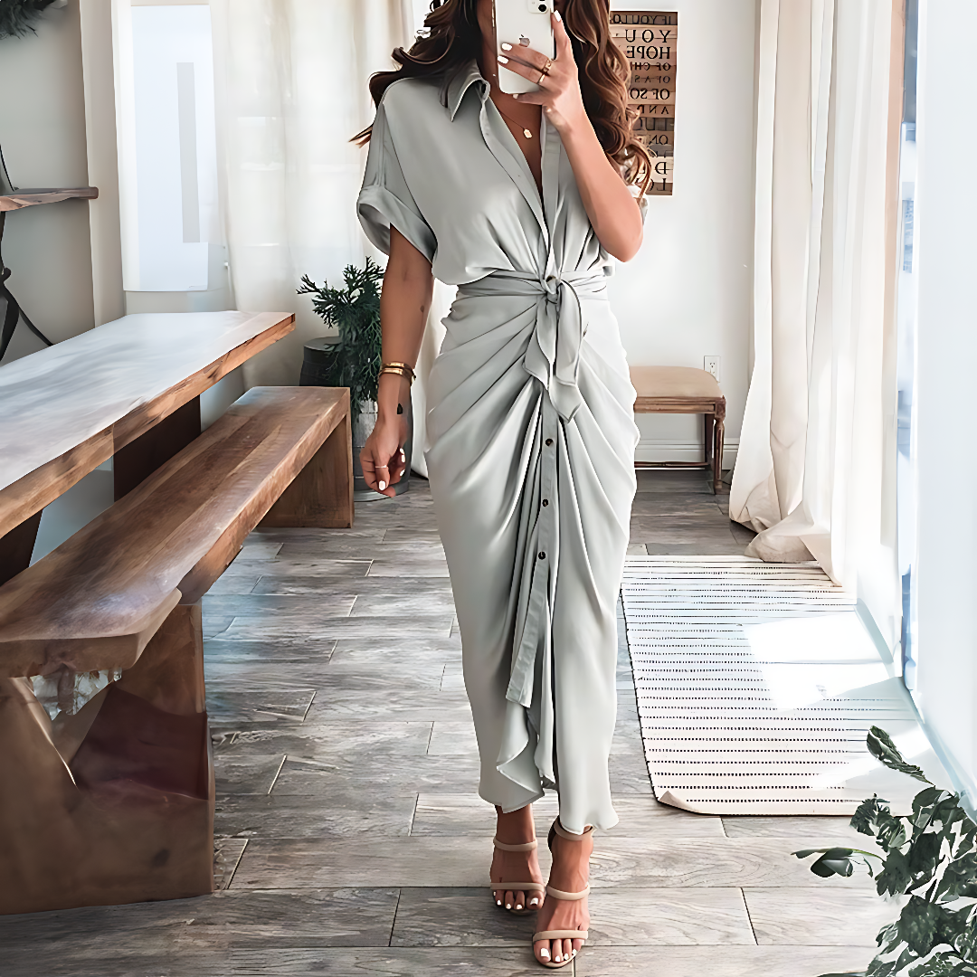 Maxikleid mit Rüschen und V-Ausschnitt Sommerstil Damenmode - Elina