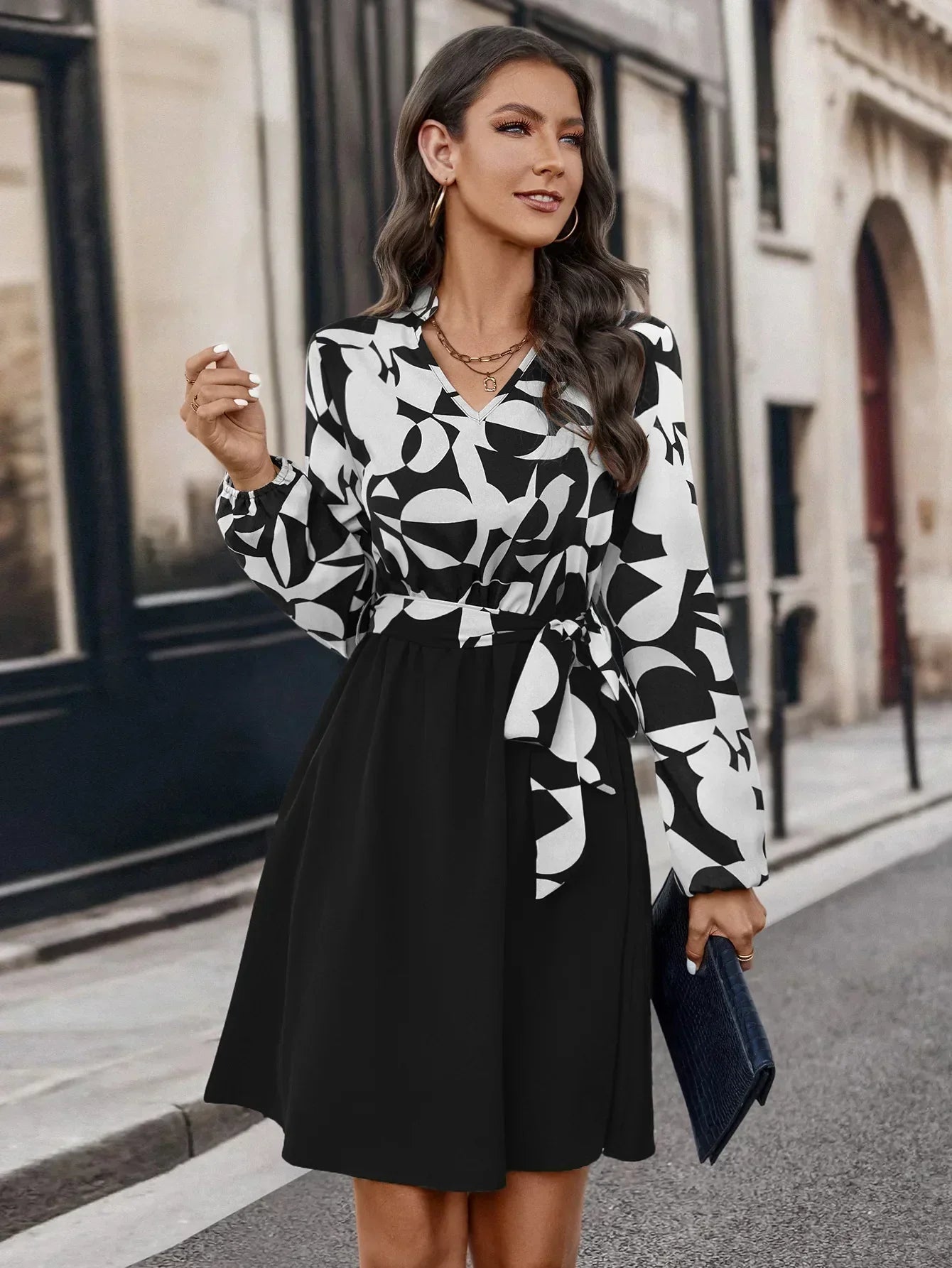 Modisches Kleid mit langen Ärmeln – Lina