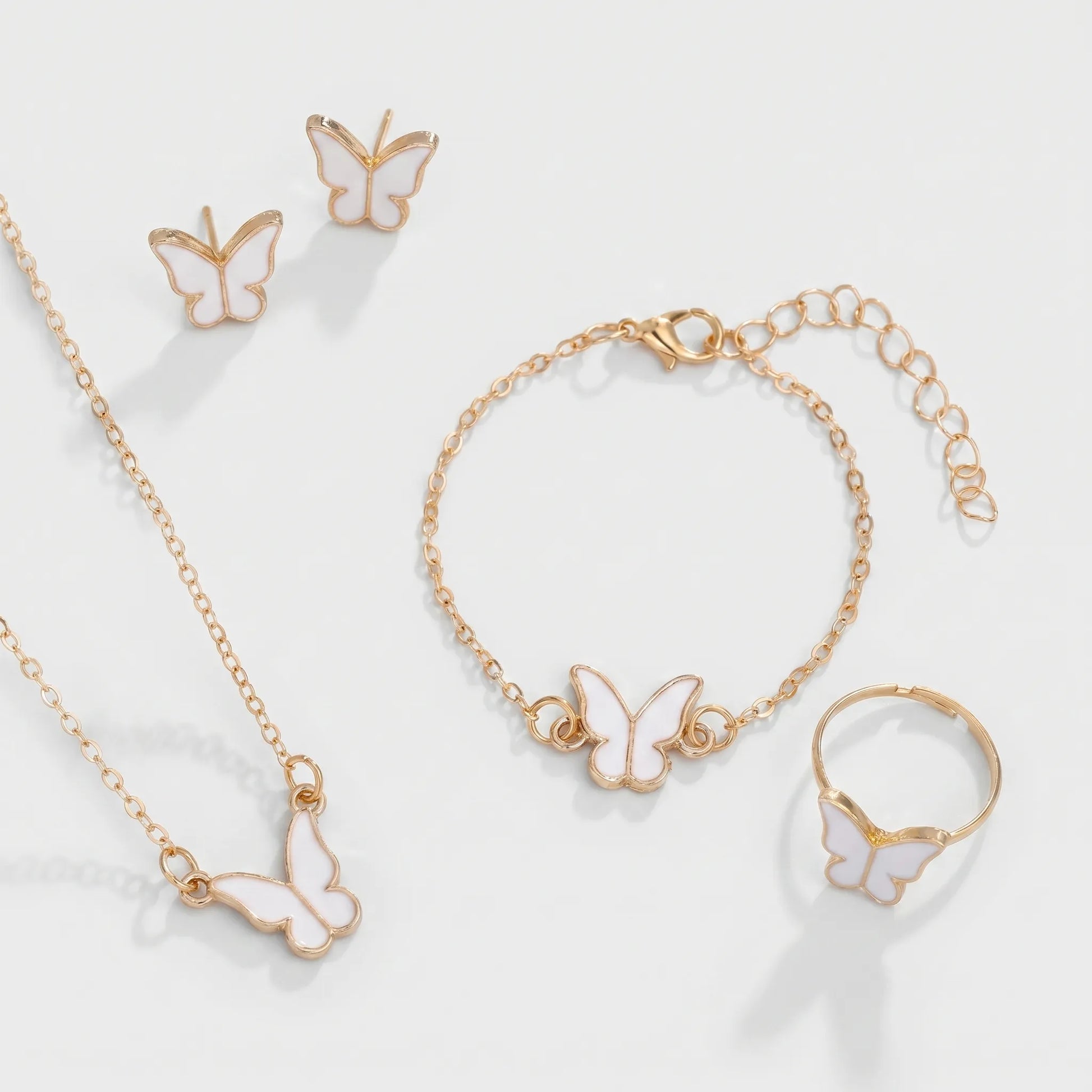 Feingliedrige Kette Mit Schmetterlingsanhänger - Maripell