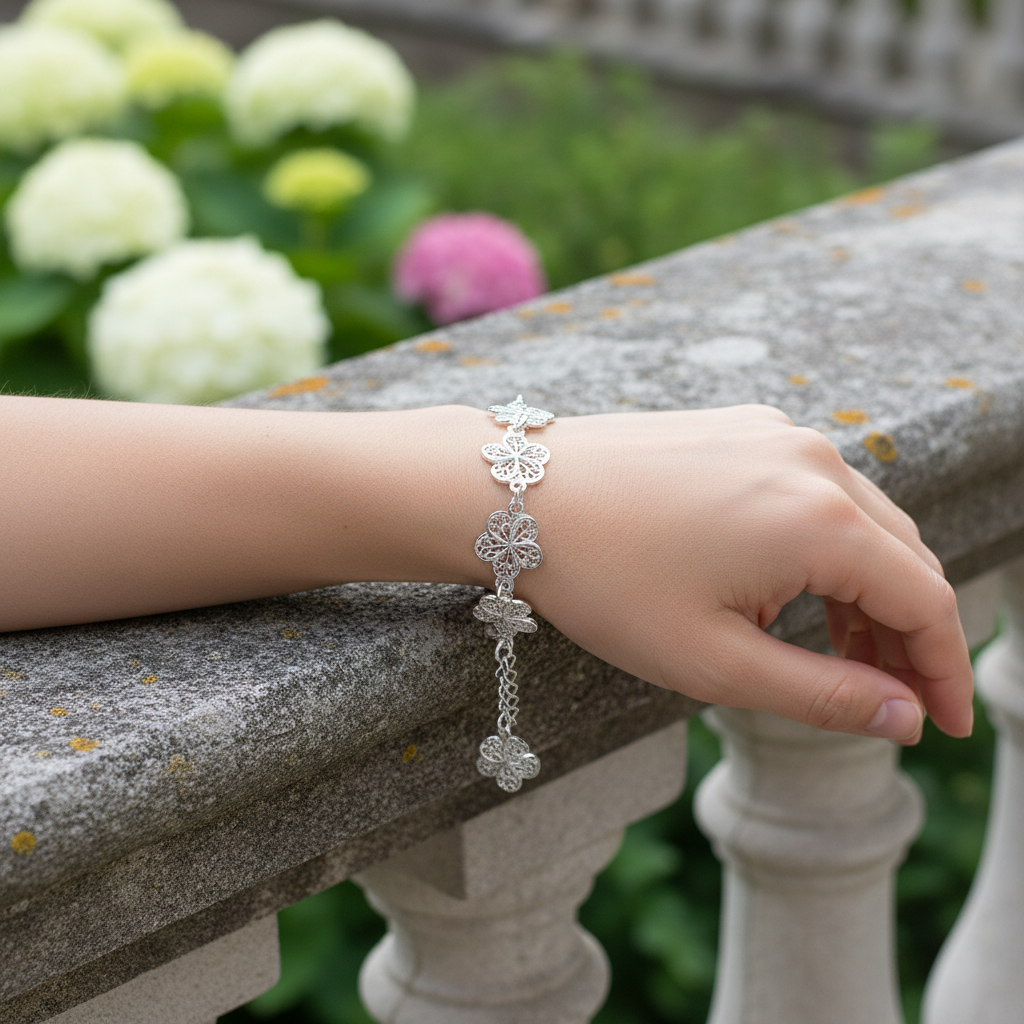 Filigranes Silberarmband - FlowerCuff