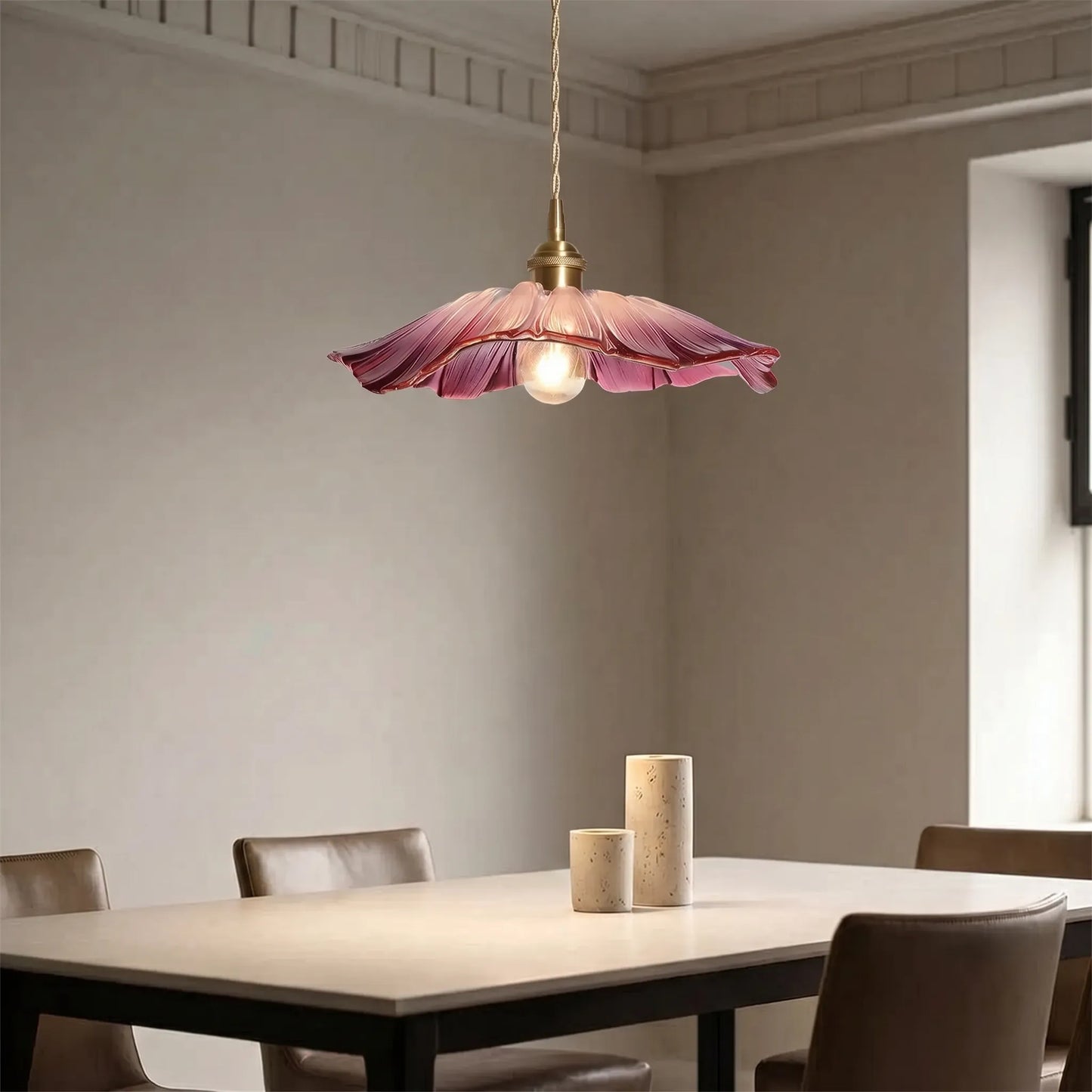 Flower-Shaped Glass Pendant Light -  Bloriva