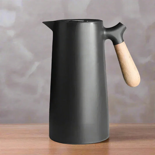 Stilvolle Thermosflasche mit langanhaltender Wärme- & Kälteisolierung – NordicTherm