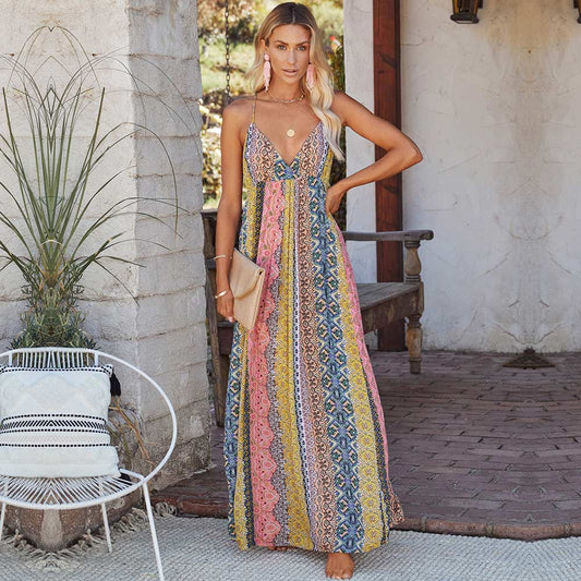 Trendiges Sommerkleid mit V-Ausschnitt und Spaghettiträgern – Pinky