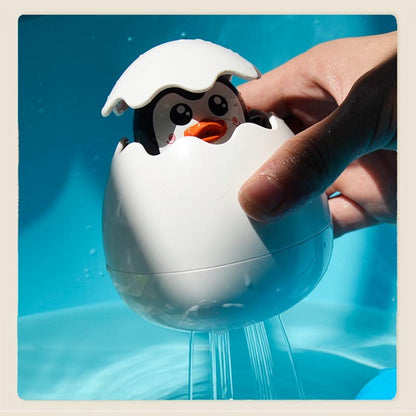 Schlüpf-Ei Badespielzeug mit Tierfigur – 1+1 Gratis – Ente, Dino & Pinguin