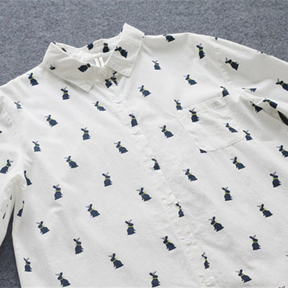Verspieltes Shirtkleid mit Hasenprint und Reverskragen – Elina