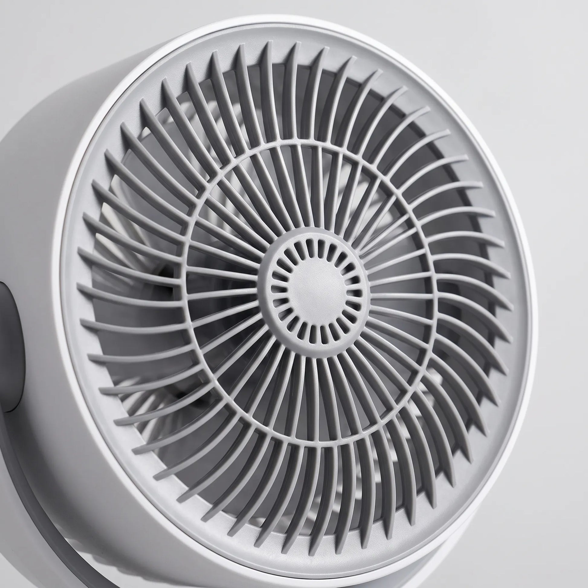 Höhenverstellbarer Standventilator - Flowia