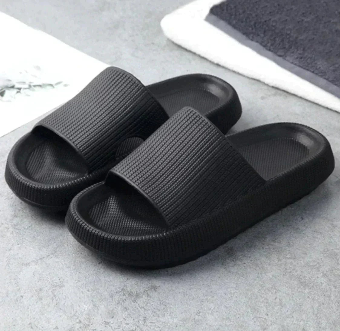 Komfortable Dämpfende Slippers - Nora