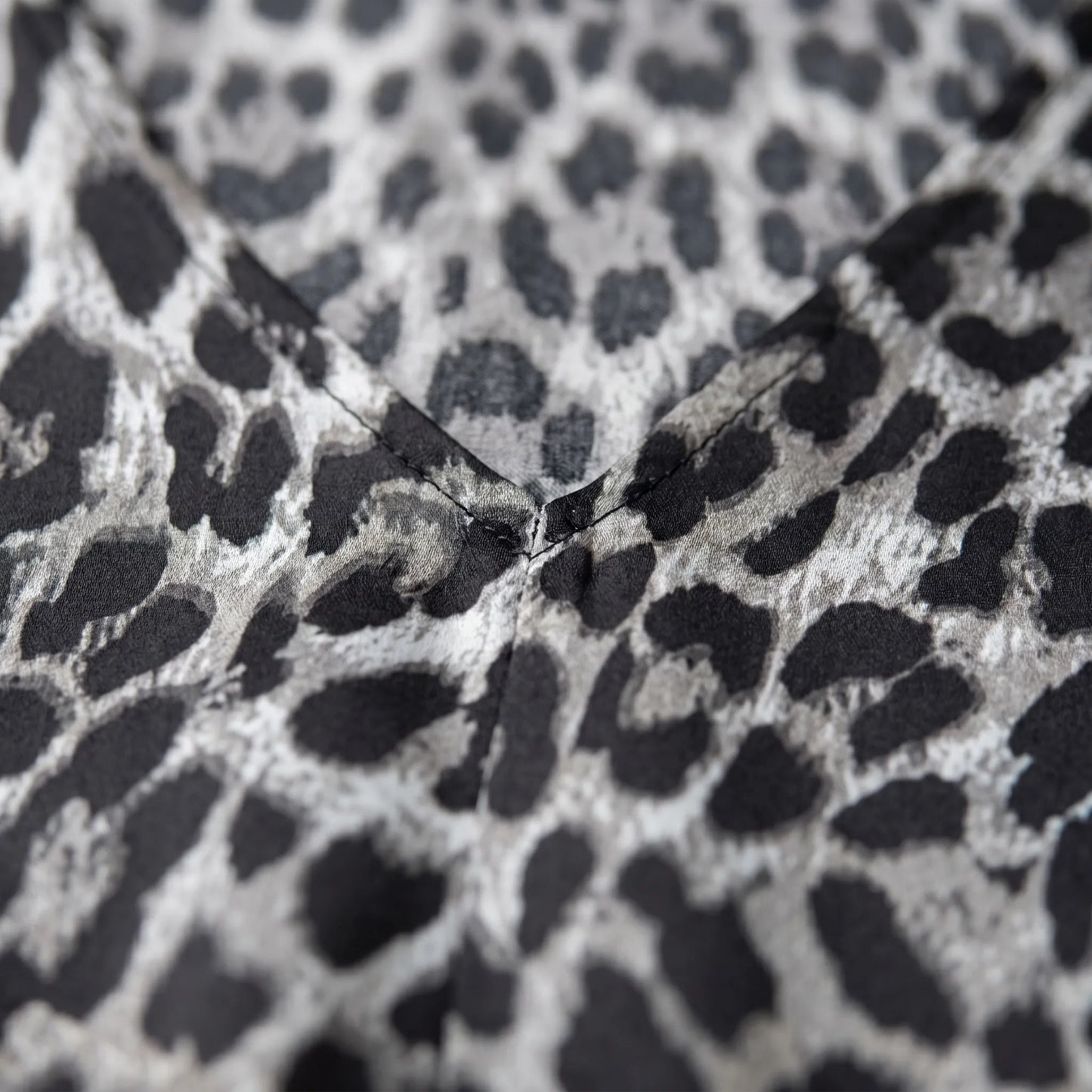 Jumpsuit Mit Weitem Bein Und Leopardenmuster - Prowley