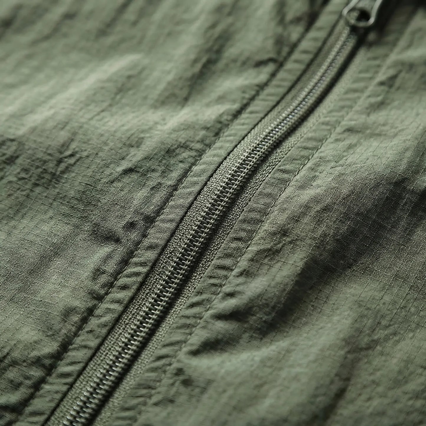 Leichter Windbreaker Mit Kapuze Im Taktischen Stil -  Velorak