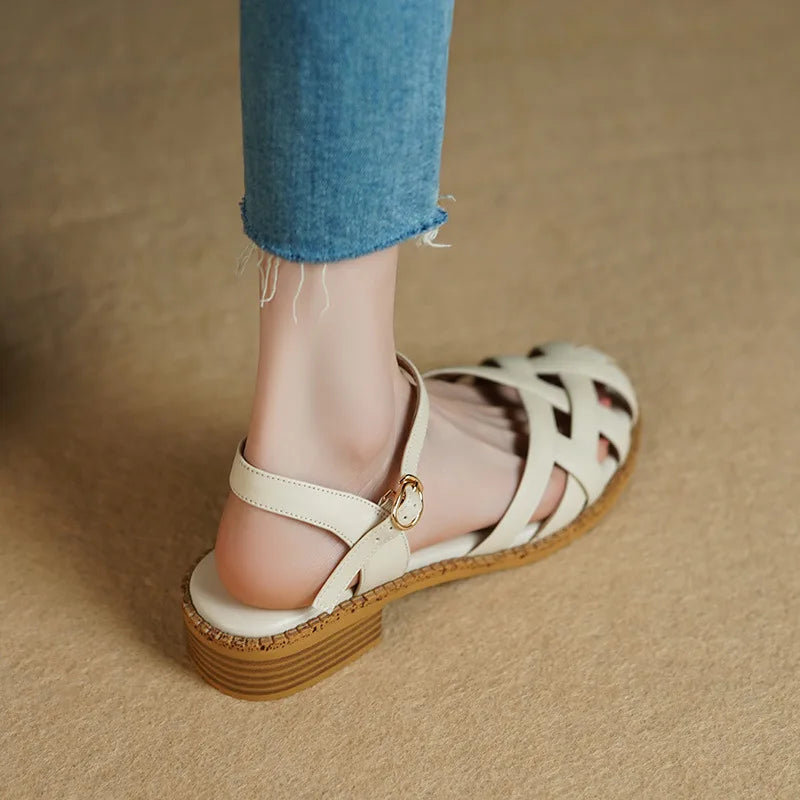 Stylische Sandalen mit bequemer Sohle – Amira