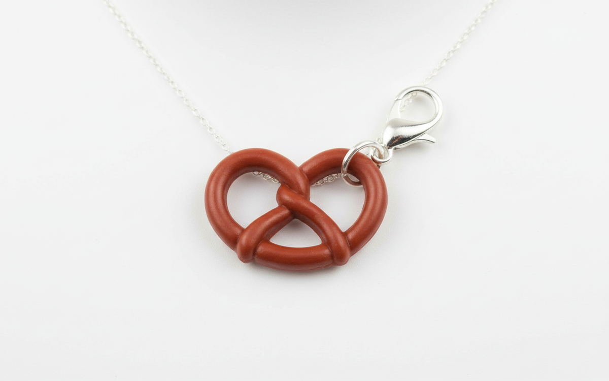Miniatur Brezel Charm - DirndlAccessory