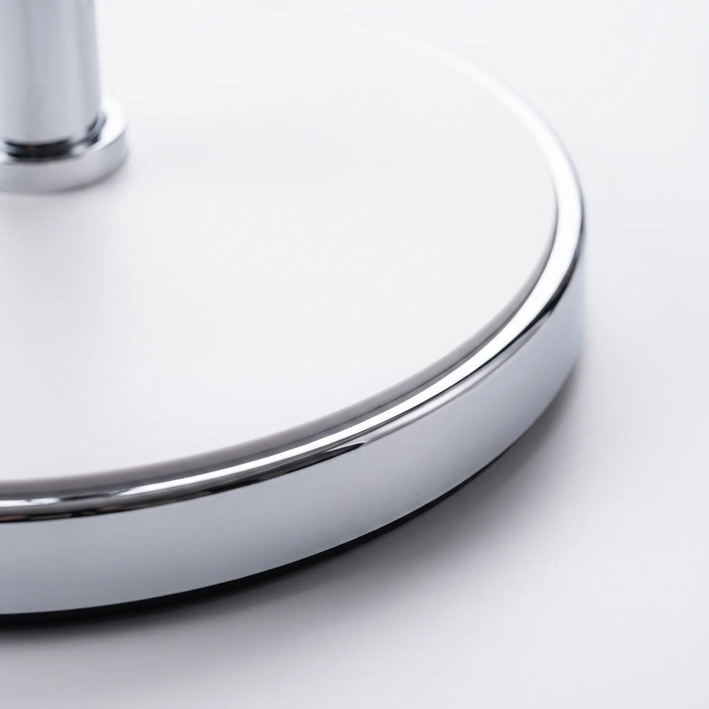 Moderner Oszillierender Standventilator - Circulon