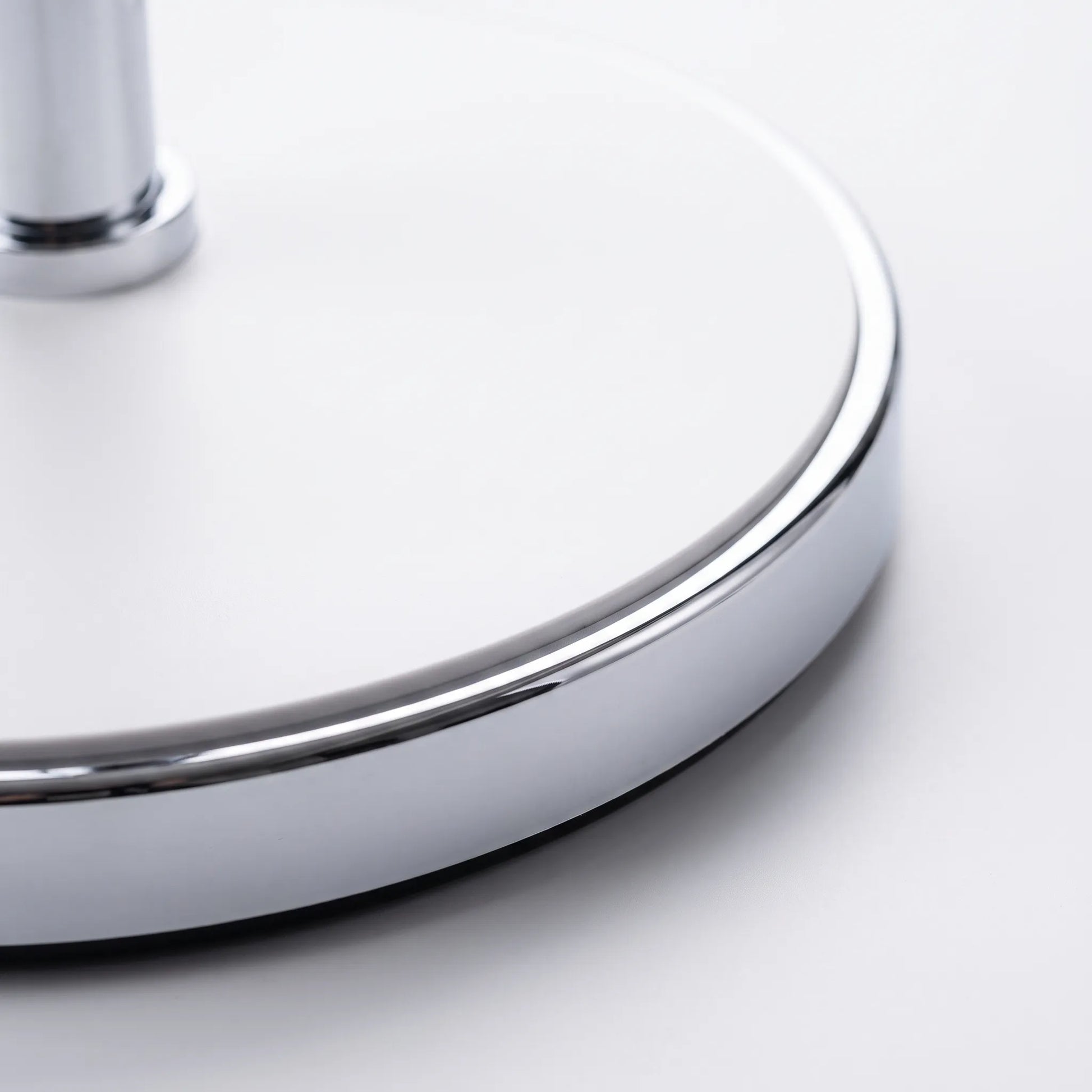 Moderner Oszillierender Standventilator - Circulon