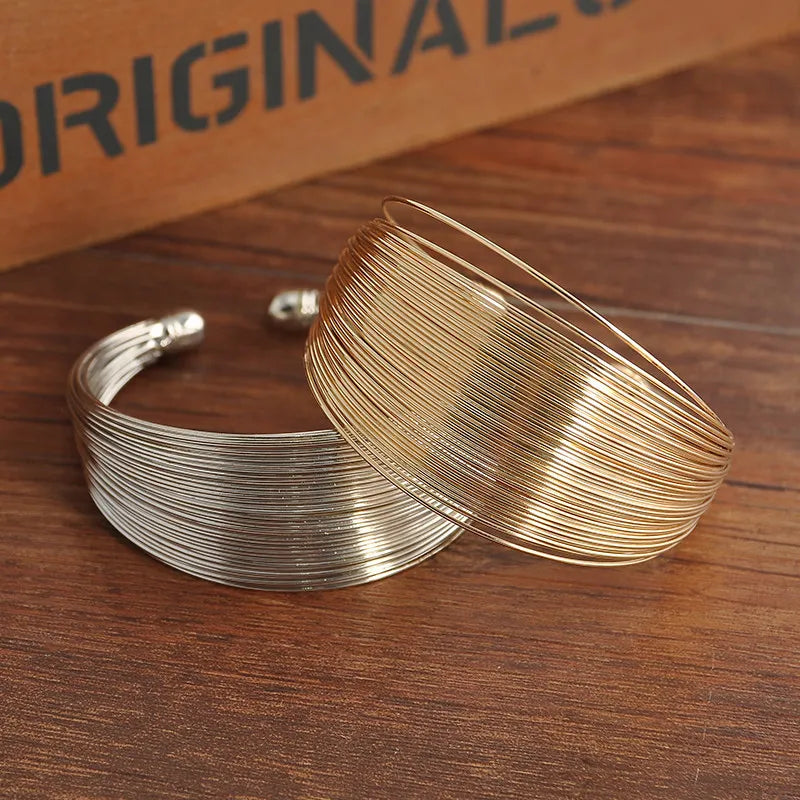 Modischer Manschettenarmreif - EleganceCuff