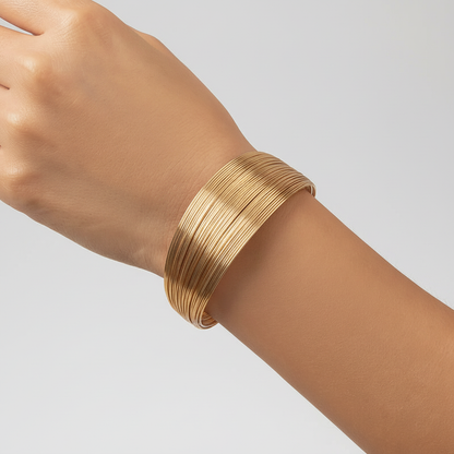 Modischer Manschettenarmreif - EleganceCuff
