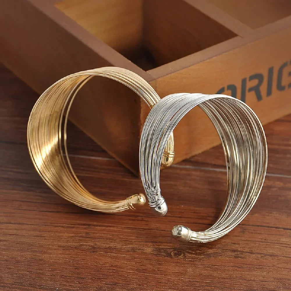 Modischer Manschettenarmreif - EleganceCuff