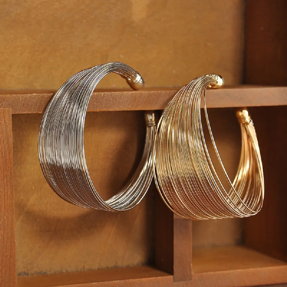 Modischer Manschettenarmreif - EleganceCuff