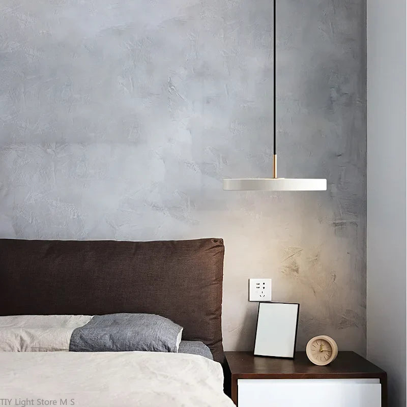 Skandinavische Hängeleuchte mit minimalistischem Design - Lyssa