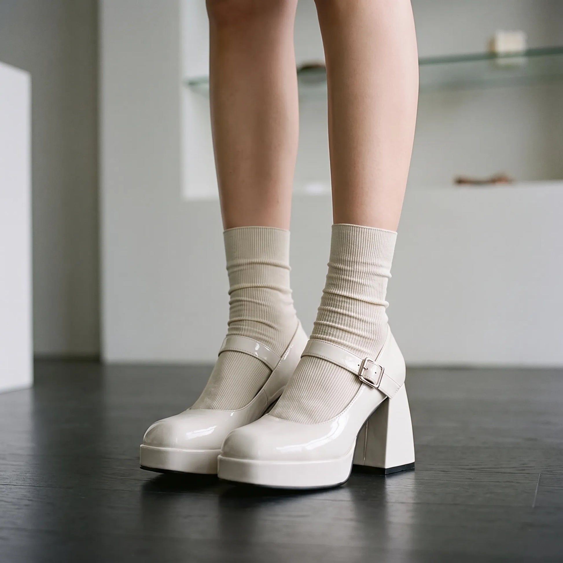 Plateau Pumps Mit Riemchen - Lynda