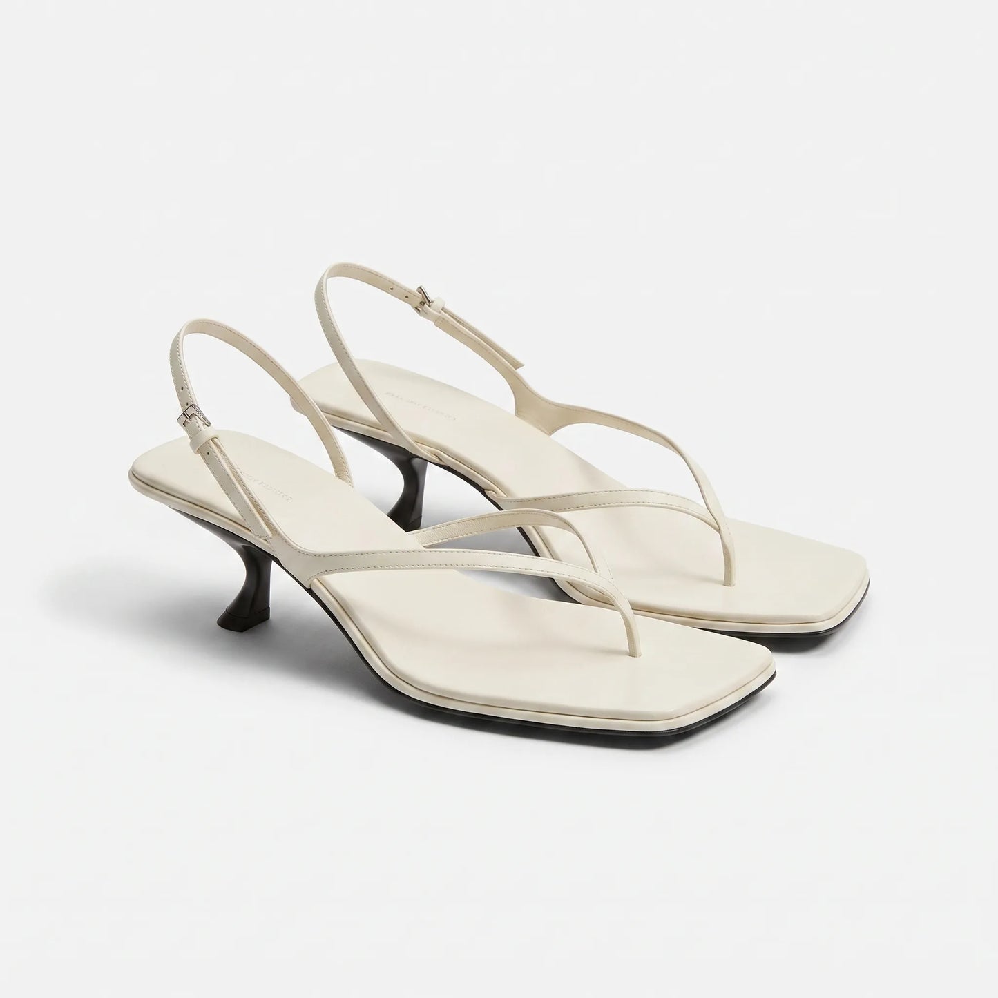 Retro-Riemchensandalen Mit Absatz Und Eckiger Zehenpartie - Laura