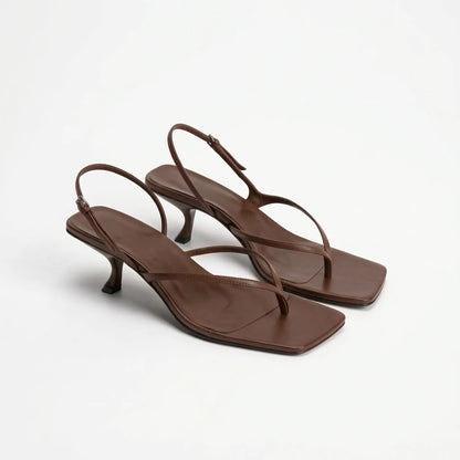 Retro-Riemchensandalen Mit Absatz Und Eckiger Zehenpartie - Laura