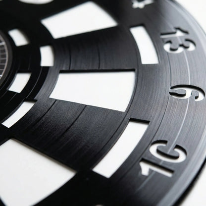 Runde Wanduhr Mit Dart-Motiv - Dartorio