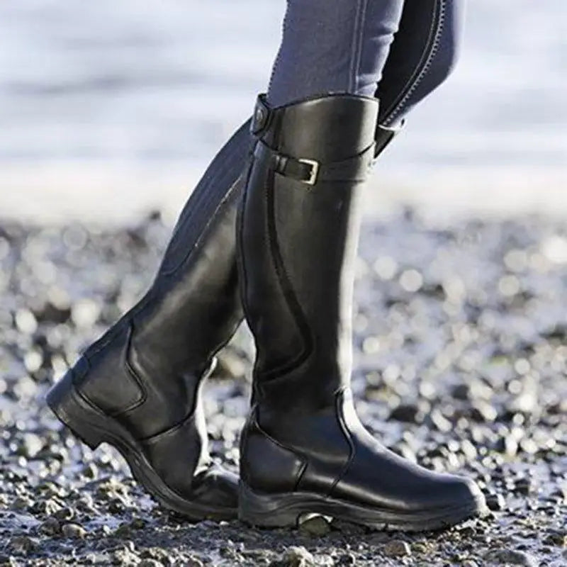 Orthopädische Stiefel mit Schnallendetails - Elena