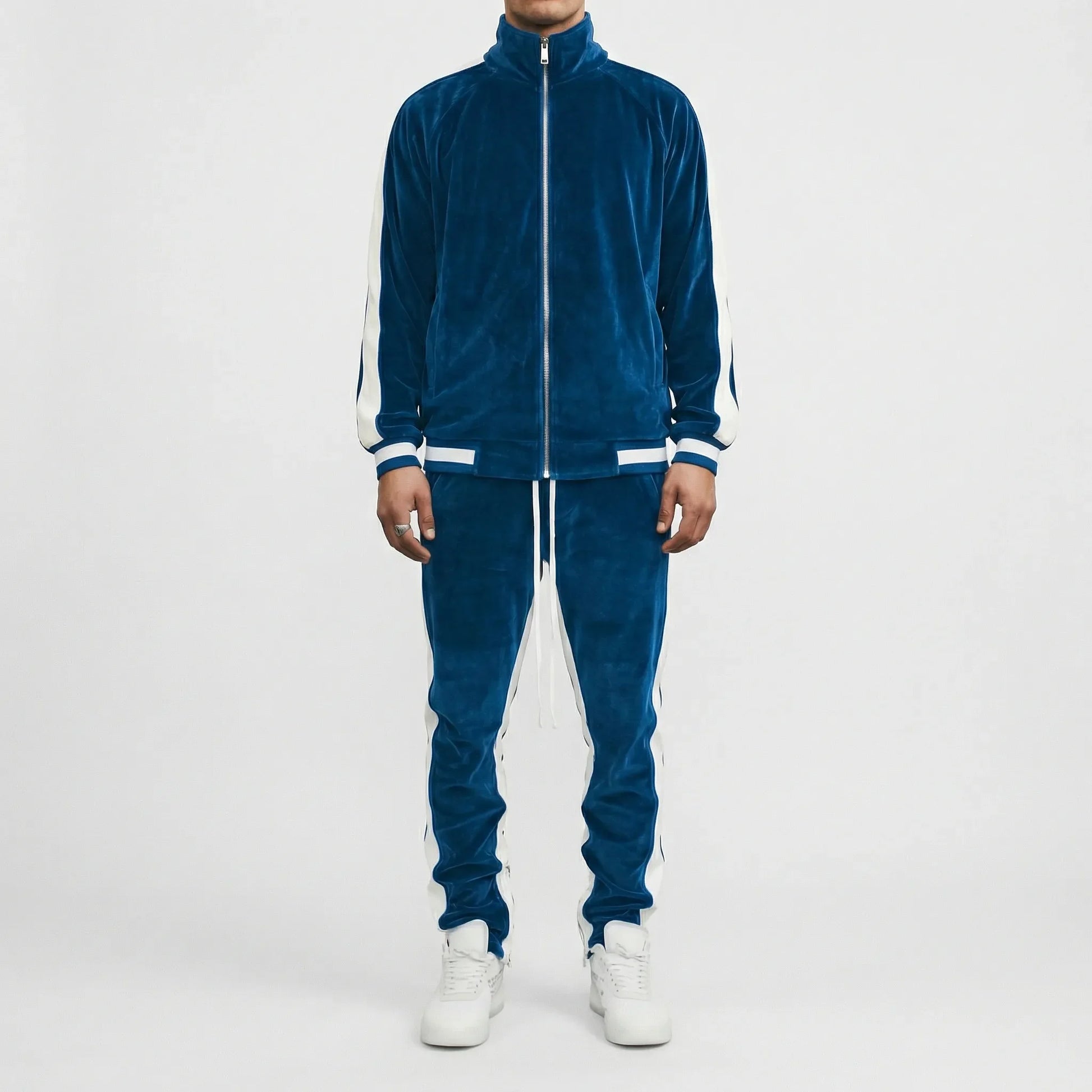 Samtiger Jogginganzug Im Retrostil - Brendan