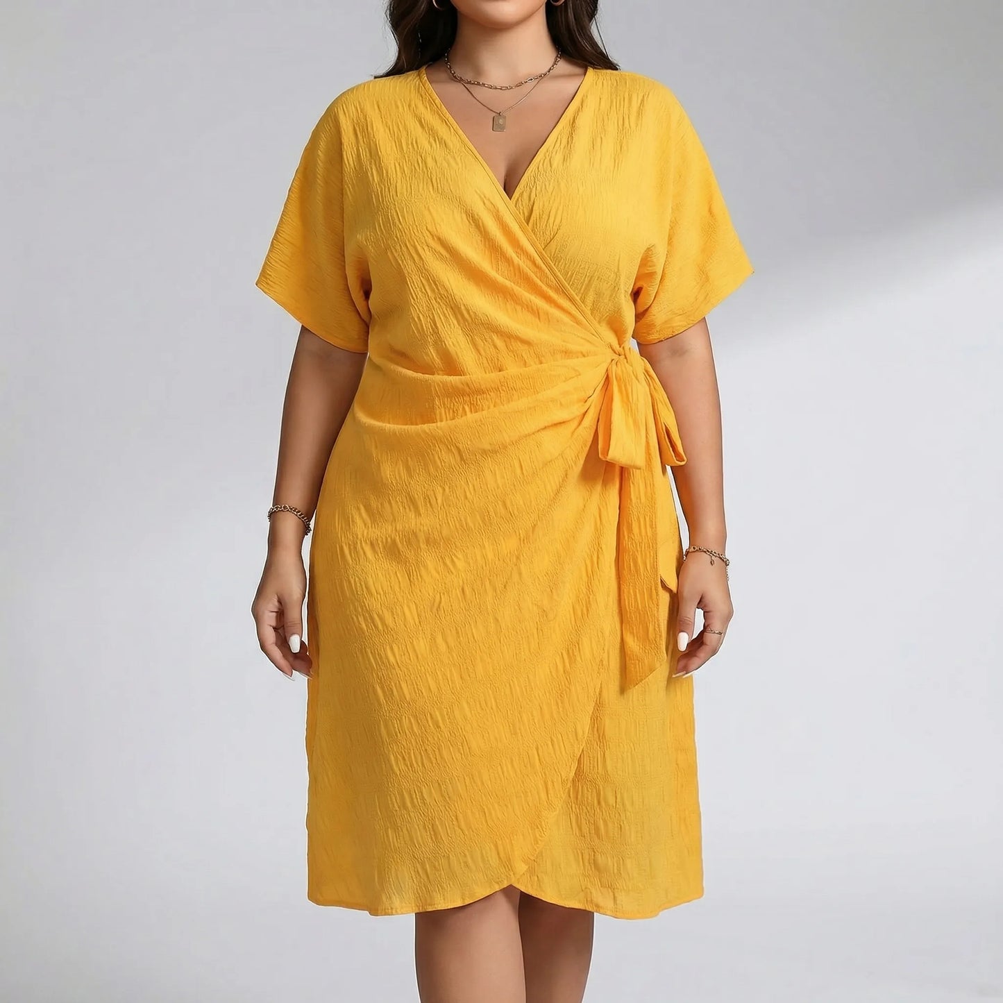 Sommerkleid In Plus-Size Mit Wickeloptik - Whitney