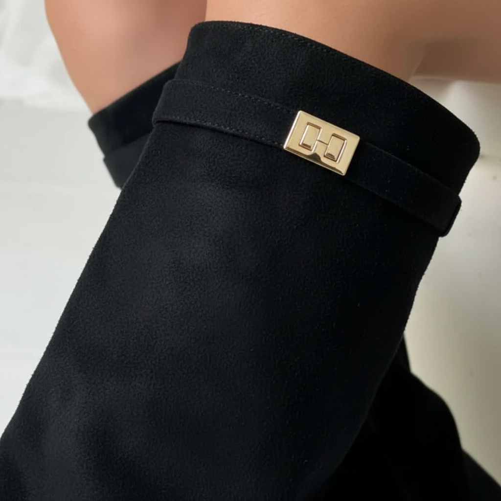 Spitzer Zehenstiefel Mit Verdecktem Keil - Paisley