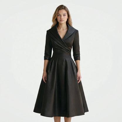 Tailliertes Midi Kleid - Emilie