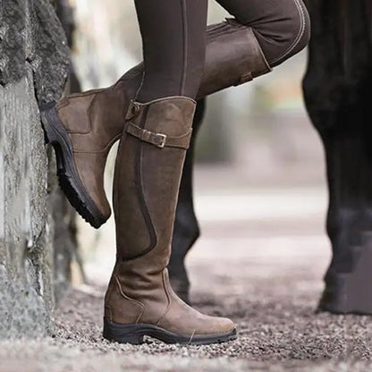 Orthopädische Stiefel mit Schnallendetails - Elena
