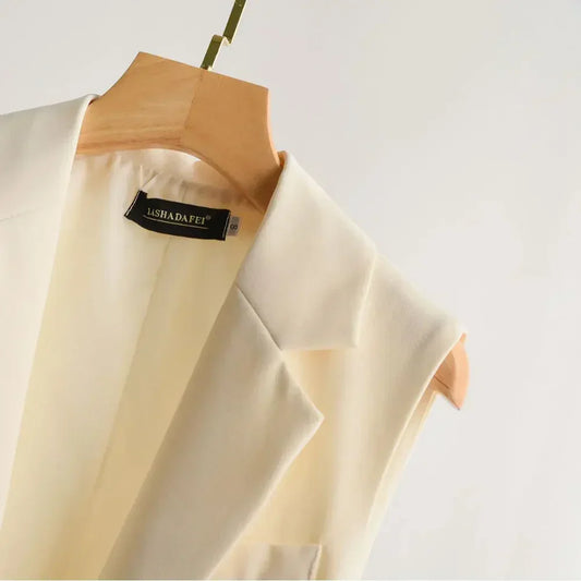Trendiger Ärmelloser Blazer - Celeste